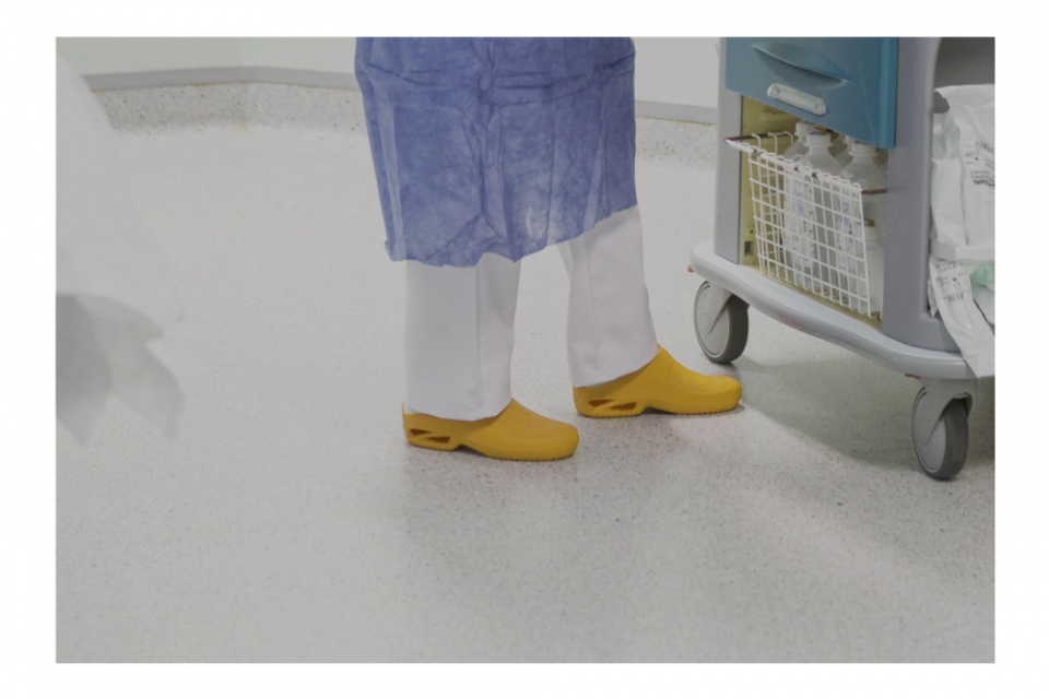 BLOC hospital sock with Steri-Tech™ technology: comfort, hygiene and safety for healthcare professionals.