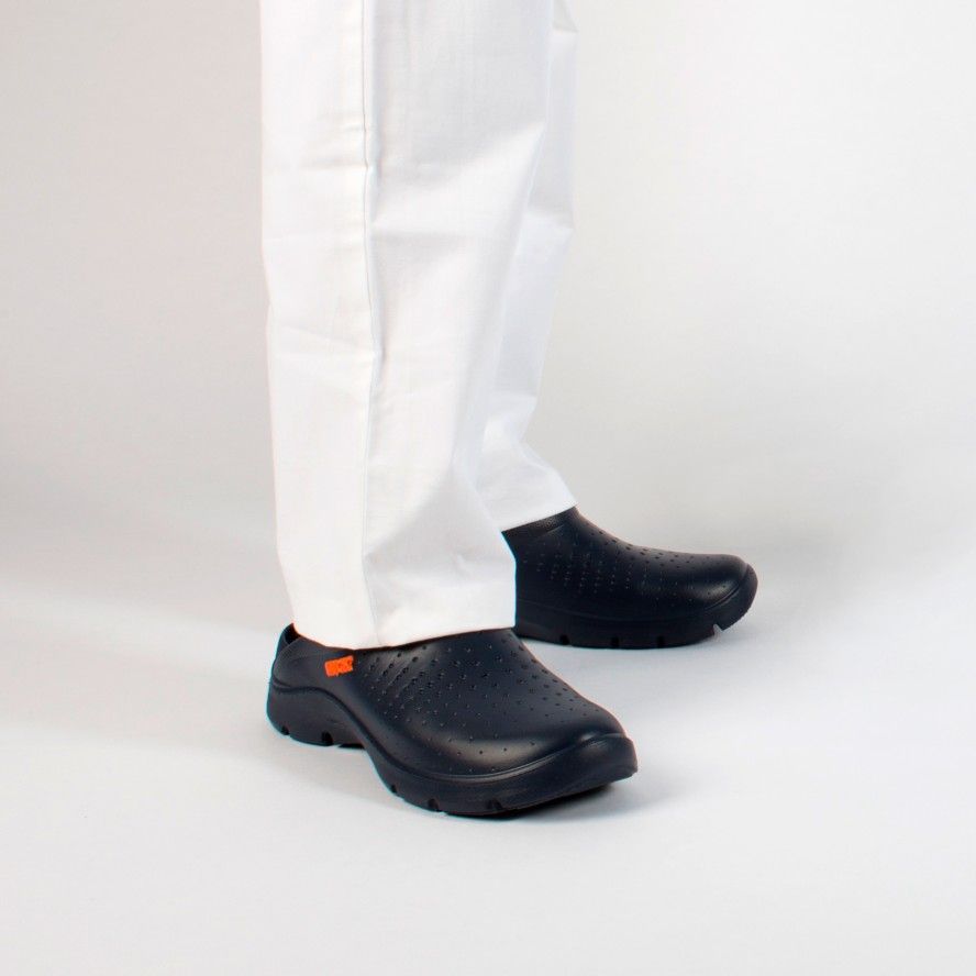 Wock Navy Blue Lightweight And Comfortable Clogs Flow 01