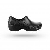 WOCK Black Nursing/Work Shoes EVERLITE CLOSED 02