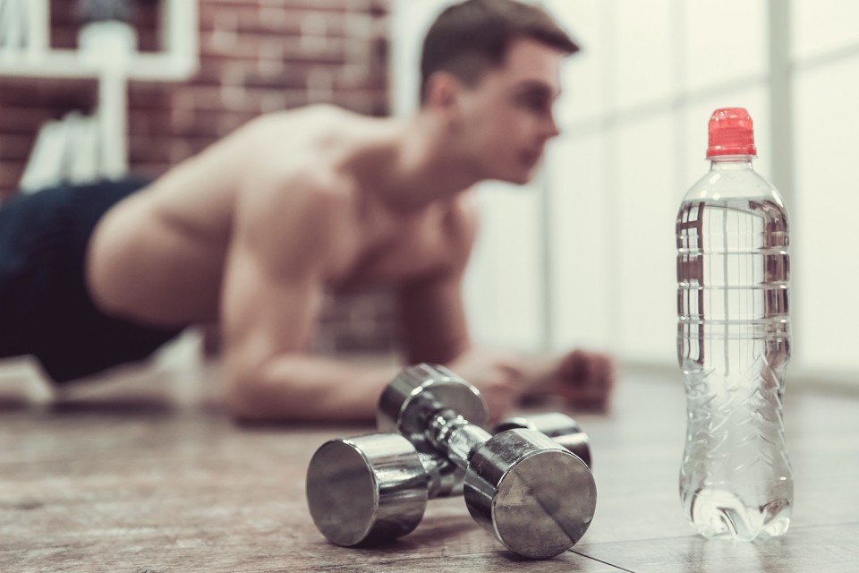 Treino funcional em casa em menos de 30 minutos